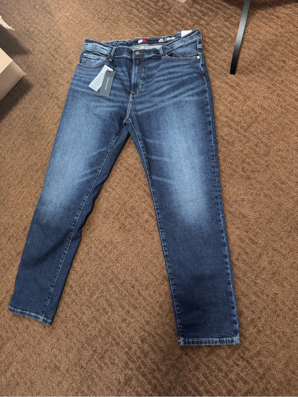Tommy Hilfiger 36x32 NWT slim jeans